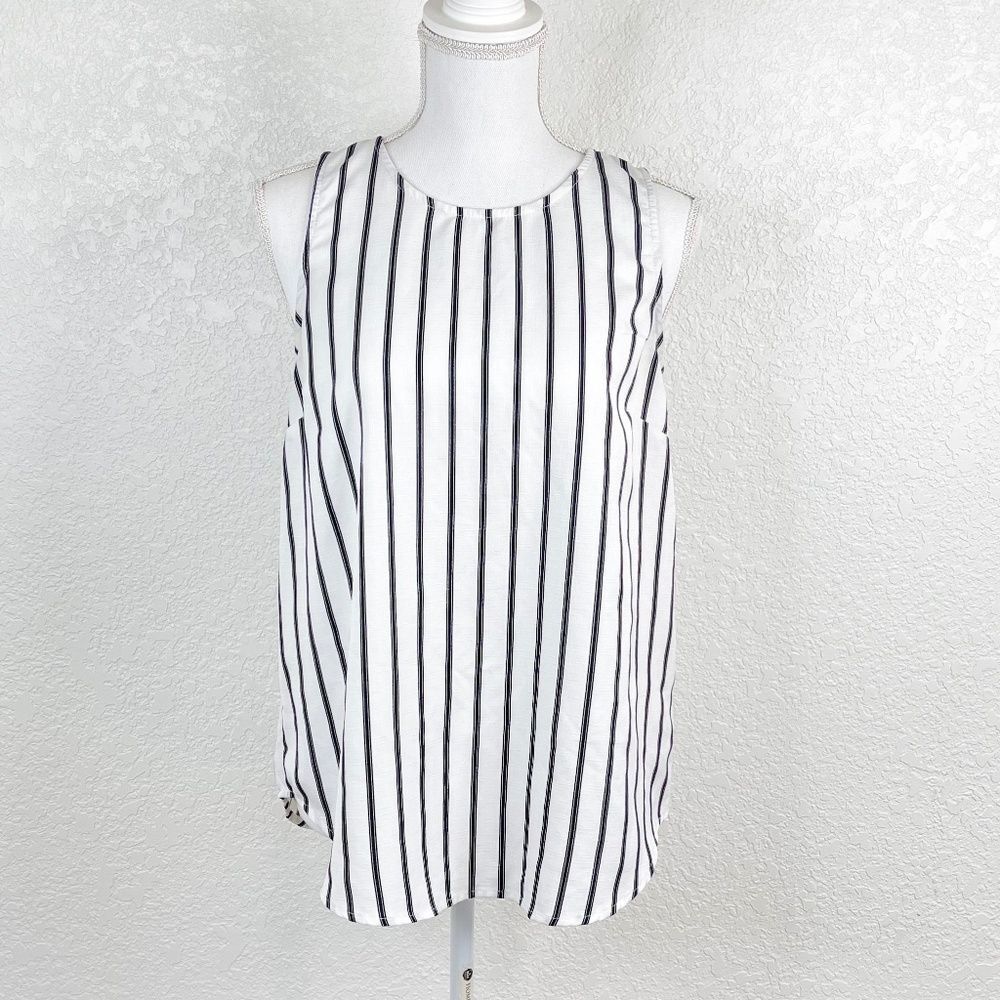 Papaya Black White Striped Relaxed Tank Top Keyhole Back Blouse Size Medium